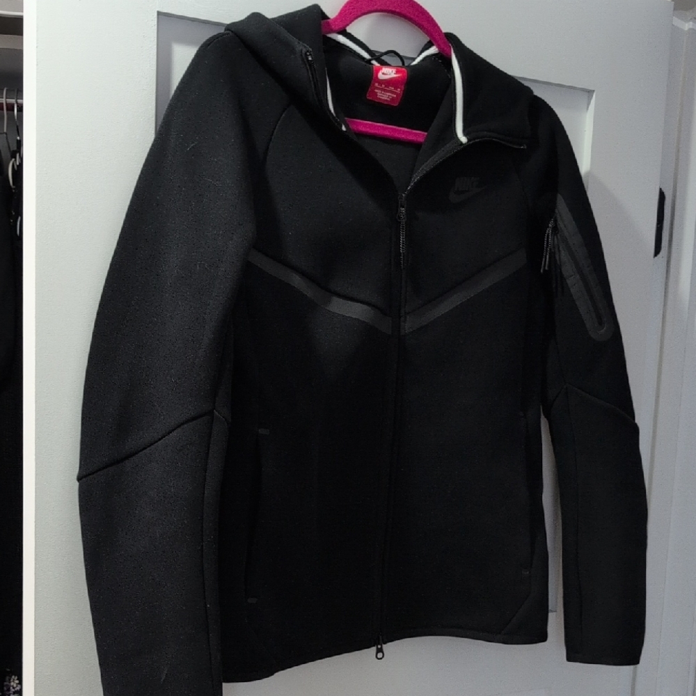 Nike Black Full-Zip Hoodie